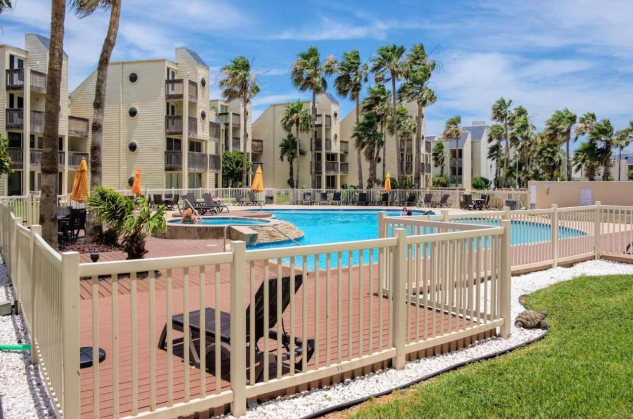 New Stunning Ocean-View Beachfront Resort, Heated Pool! South Padre Island Esterno foto
