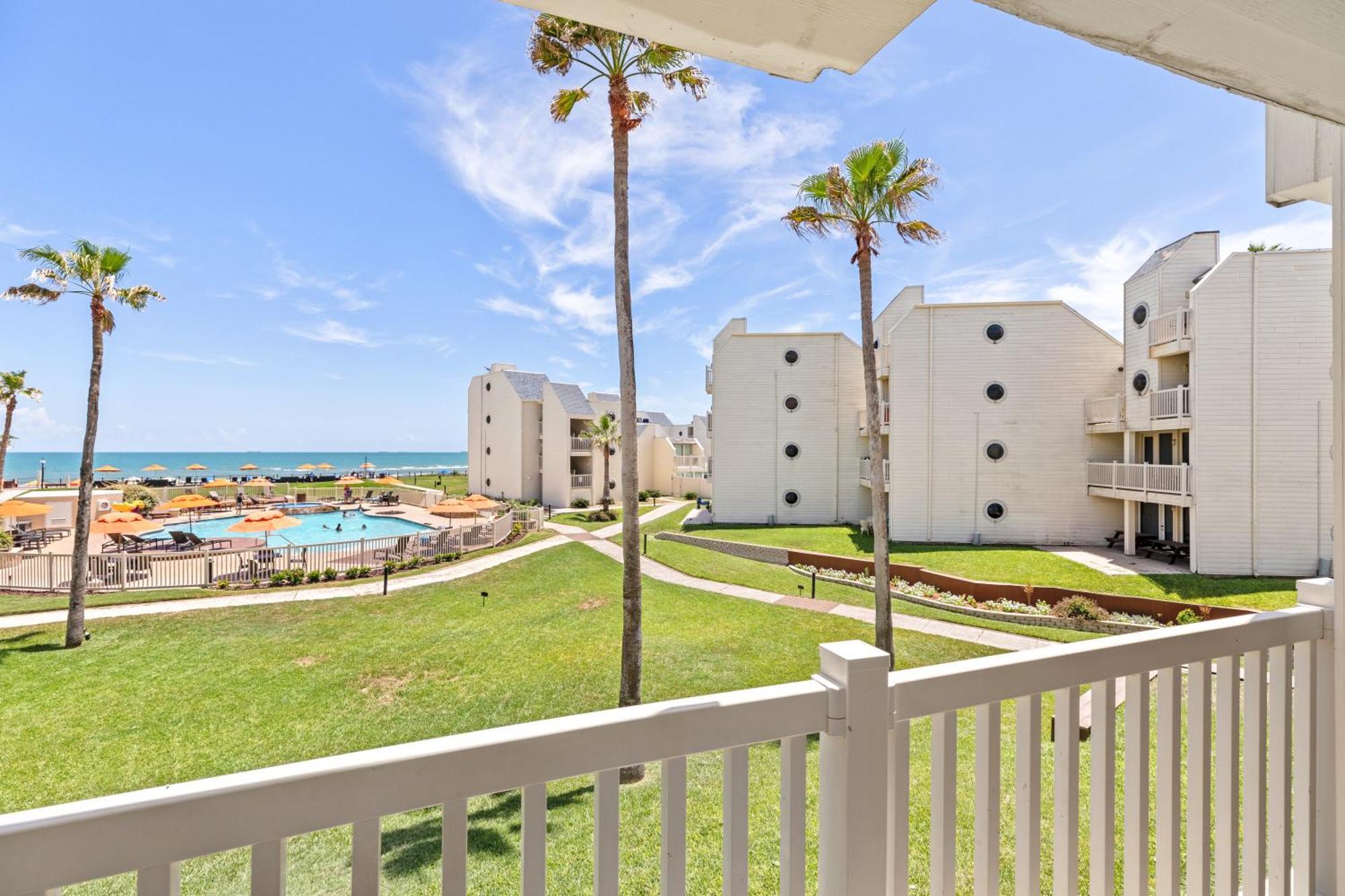 New Stunning Ocean-View Beachfront Resort, Heated Pool! South Padre Island Esterno foto