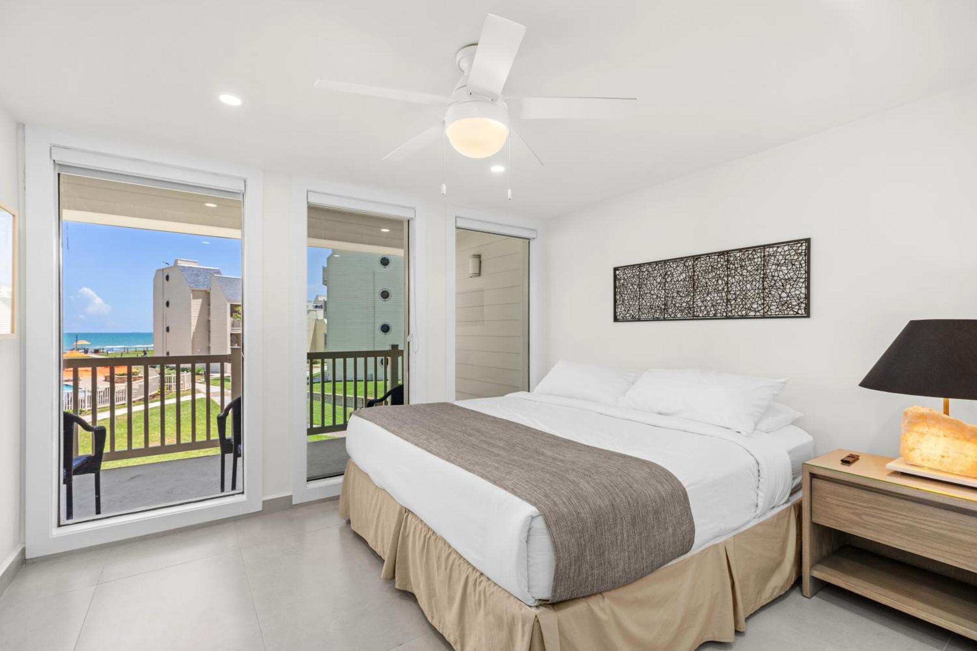 New Stunning Ocean-View Beachfront Resort, Heated Pool! South Padre Island Esterno foto