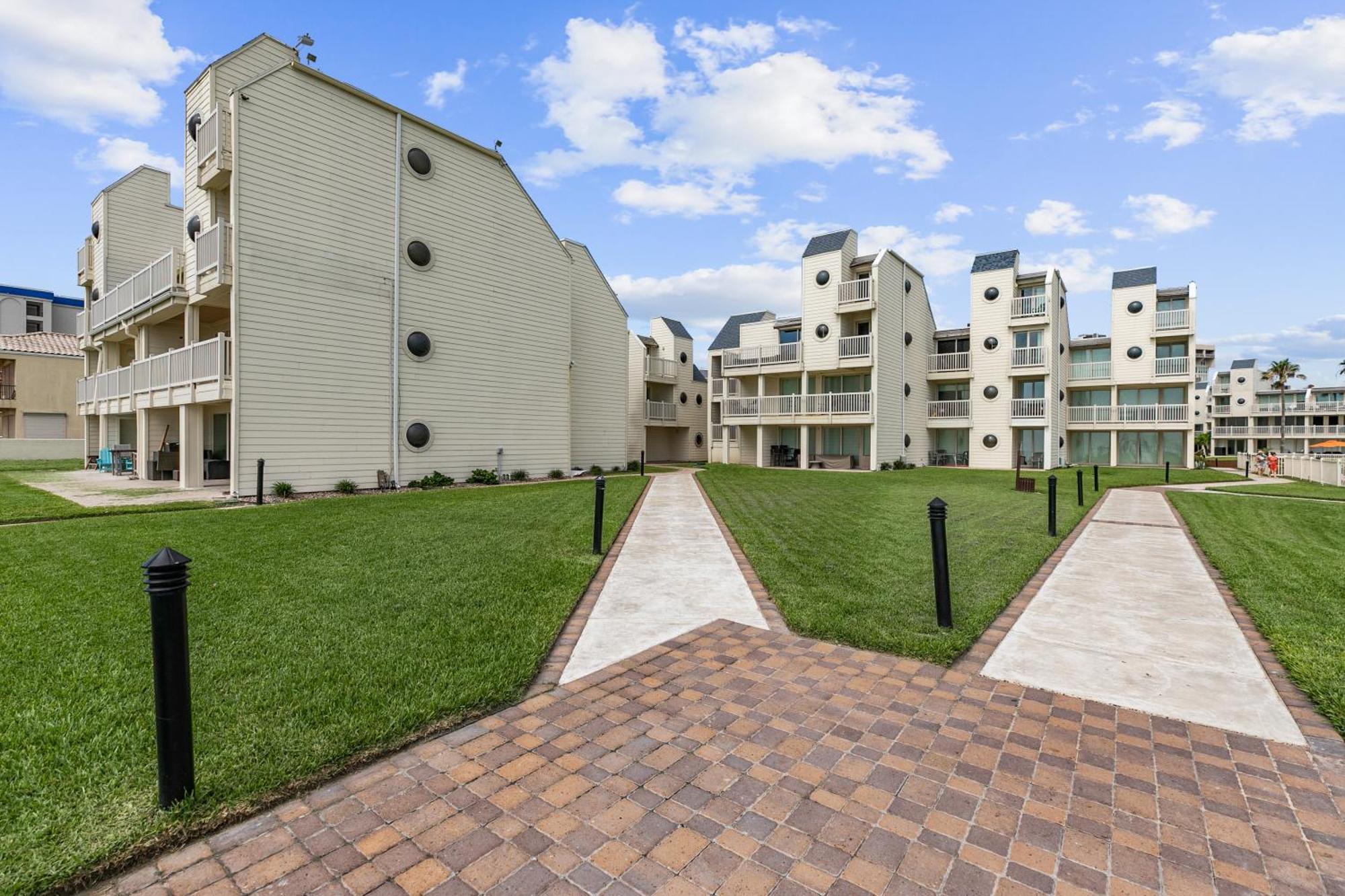 New Stunning Ocean-View Beachfront Resort, Heated Pool! South Padre Island Esterno foto